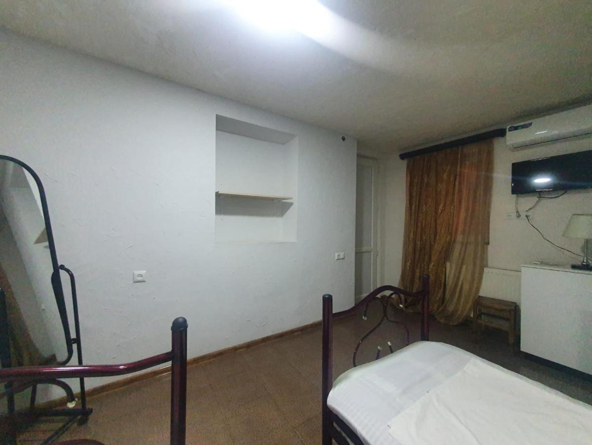 Guest House Zemeli Тбілісі Екстер'єр фото
