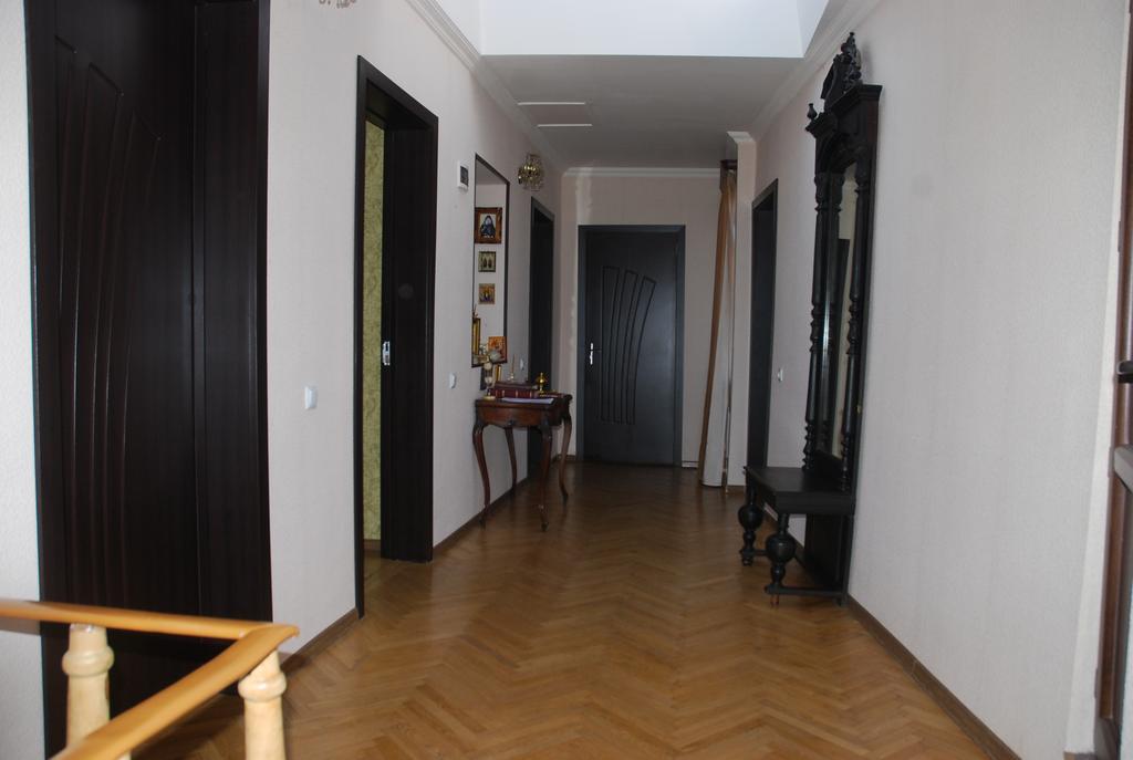 Guest House Zemeli Тбілісі Екстер'єр фото