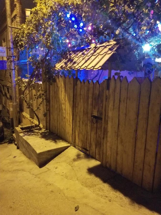 Guest House Zemeli Тбілісі Екстер'єр фото